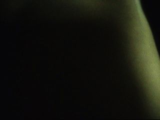 skiny black