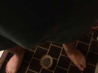 piss pant